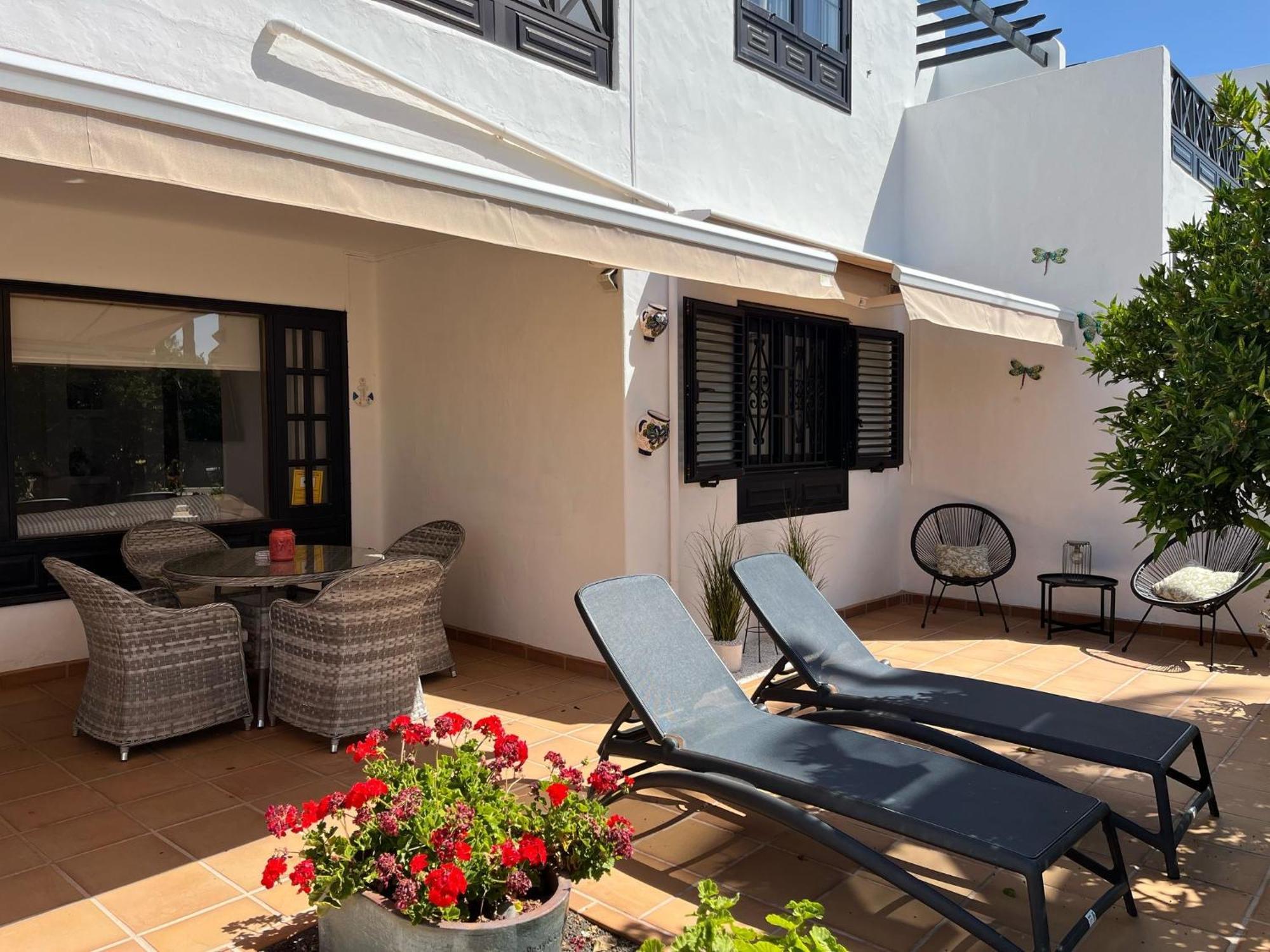Casa Mo, 2 Bedroom Apartment Close To The Beach Puerto del Carmen  Bagian luar foto
